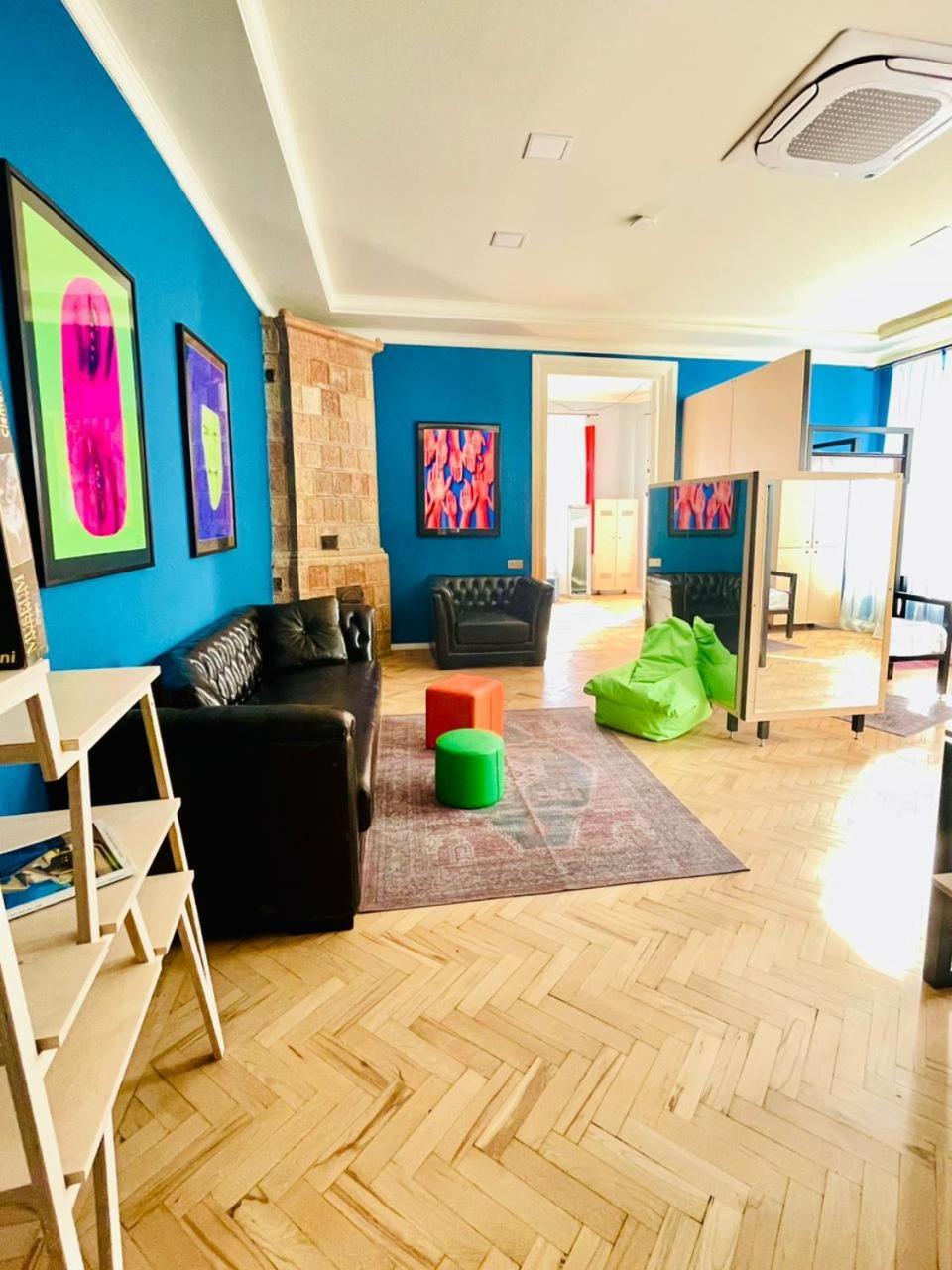 Communa Good Vibes Tbilisi Buitenkant foto